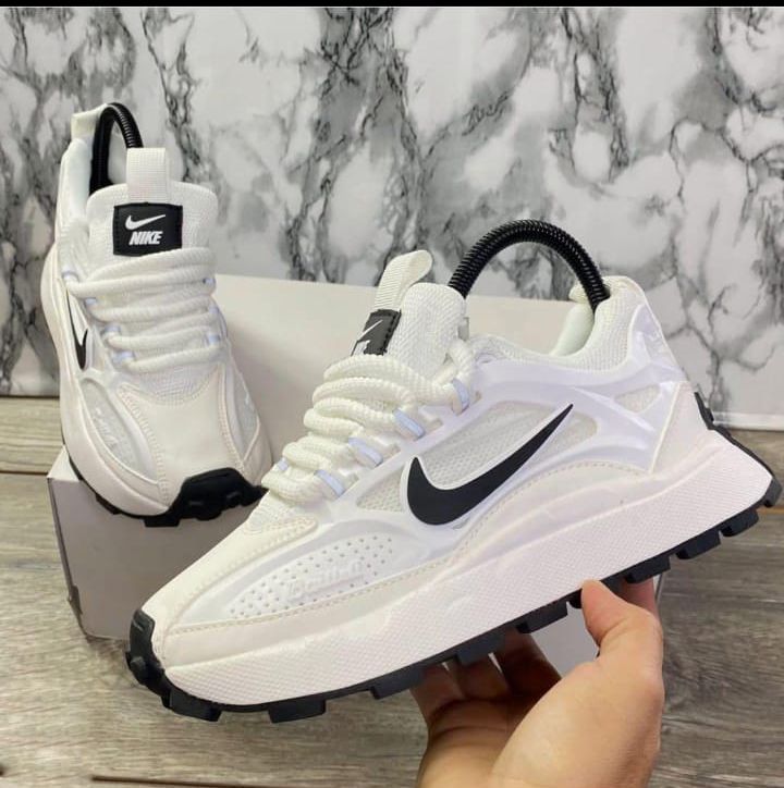 NIKE BAILLELI